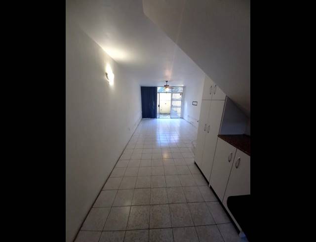 2 BEDROOM TOWNHOUSE FOR SALE IN MAYVILLE